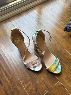 Floral Ankle-Strap Block Heel Sandals - Multicolor